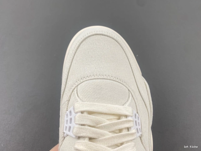 'White' x AO2571-100 Jordan Air 4 Levi's 0602